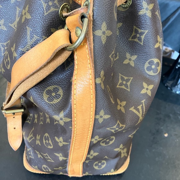 Louis Vuitton vintage bucket bag - Picture 5 of 6